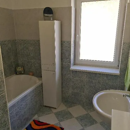 Rodinny Dum V Praze S Bazenem Feriehus Prag